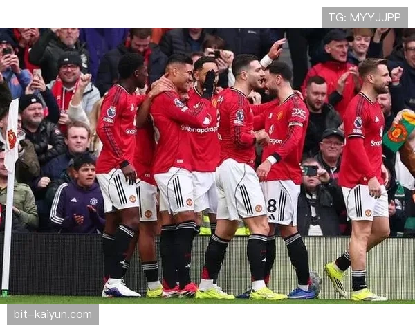 VAR判定富勒姆绝杀球无效引发争议,主裁判罚尺度再遭质疑 VAR判定富勒姆绝杀球无效引发争议,主裁判罚尺度再遭质疑